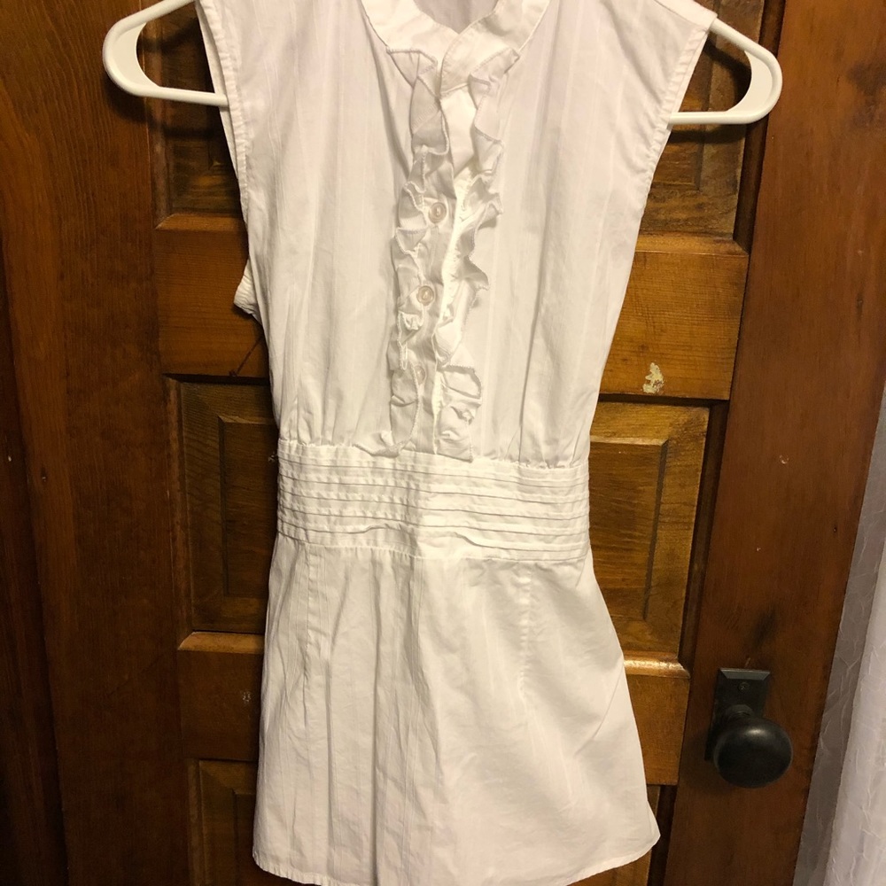 Beautiful casual blouse! Great condition 😍